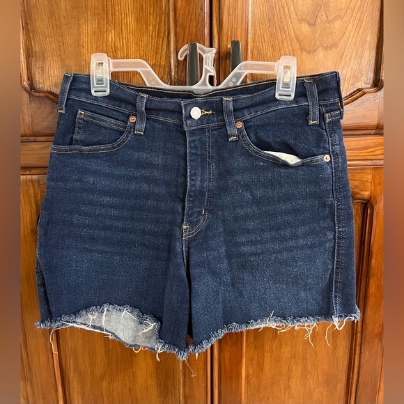 Levi Strauss Women's Signature Heritage High Rise Denim Blue Shorts! Size 12. - Picture 5 of 13